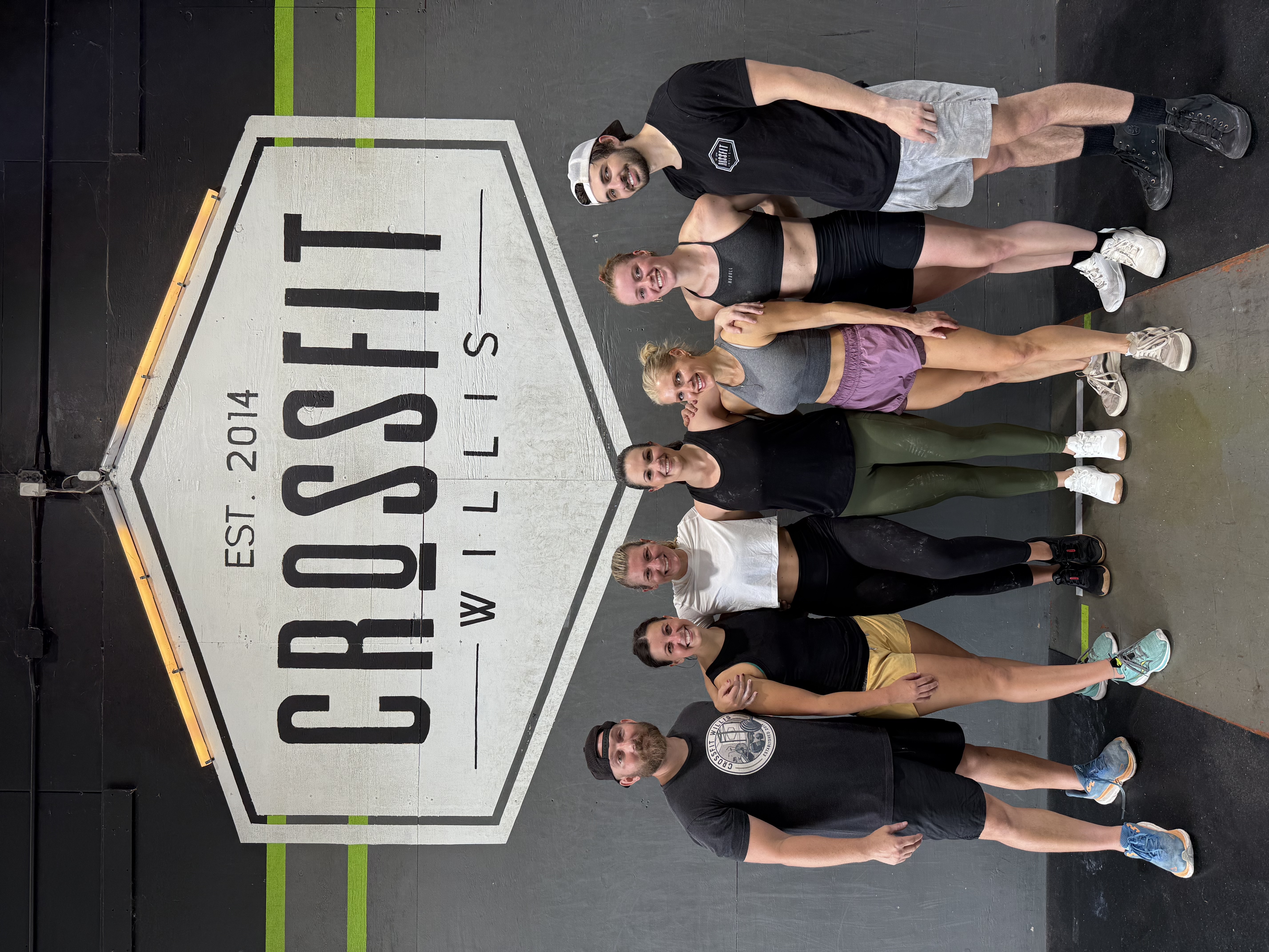 CrossFit Willis athletes after a workout
